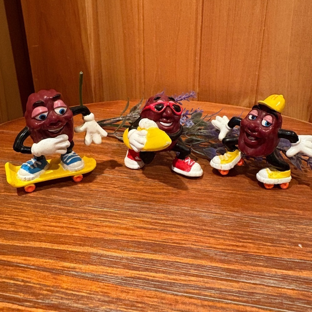 1988 vintage California Raisins PVC figurines